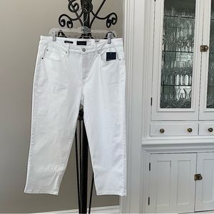 Charter Club Capri Women’s 16P White NWT Bristol Tummy Slimming Stretch Jeans